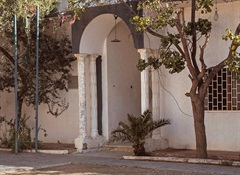 مكتب مدير إدارة ضرائب طرابلس